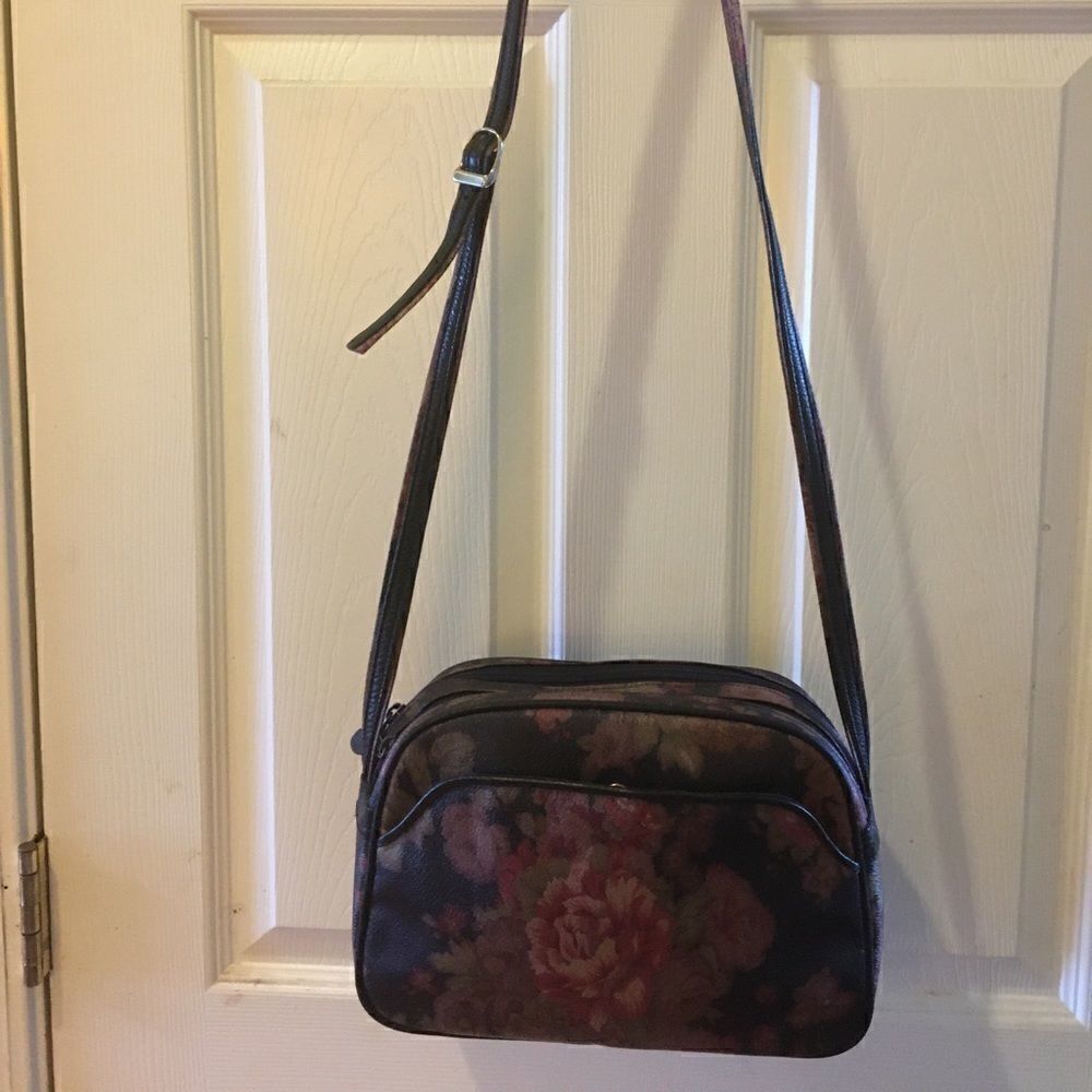 Jennifer Moore crossbody floral bag gently used